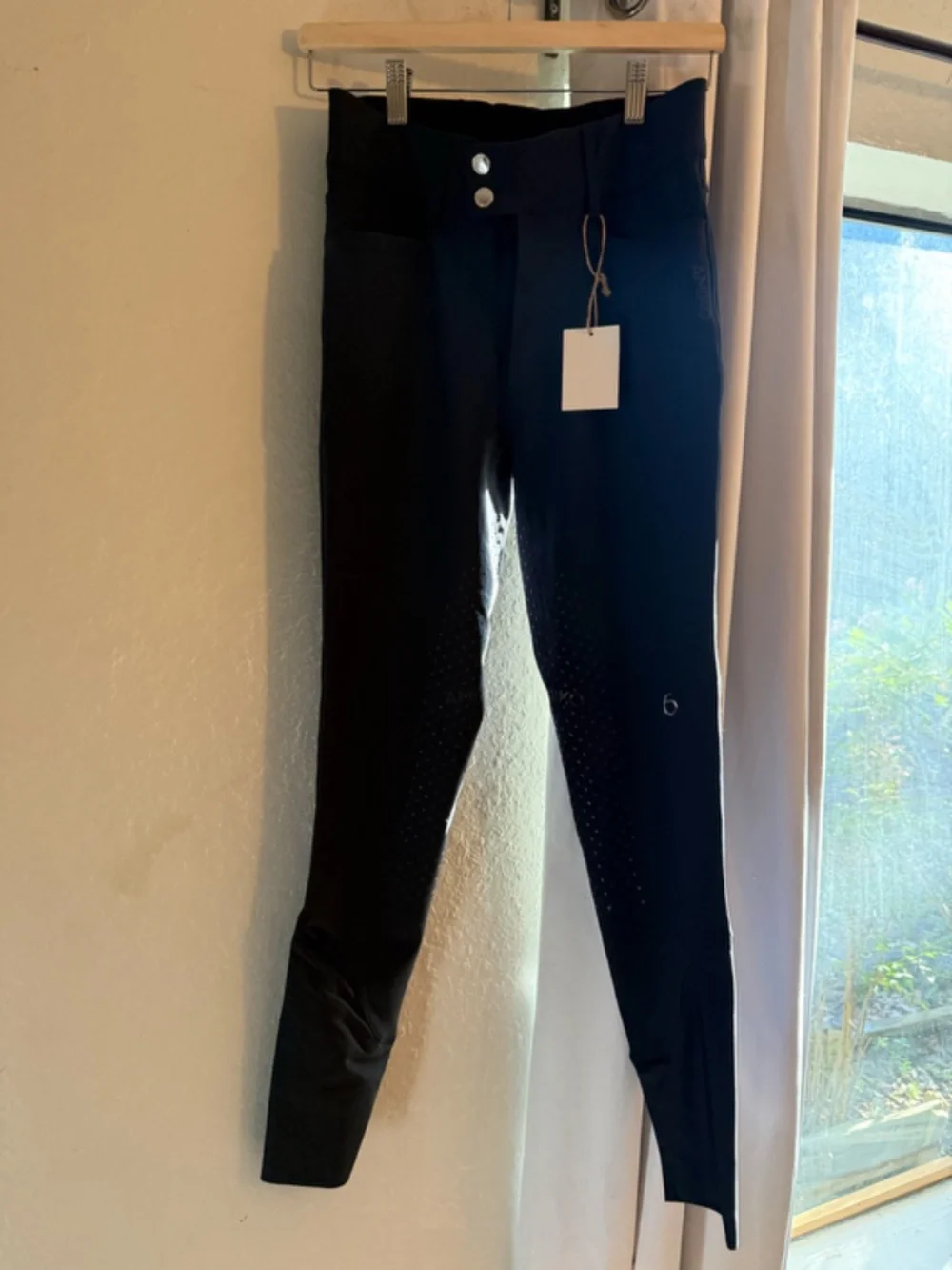 Amiko Riding Breeches - Picture 3 of 6